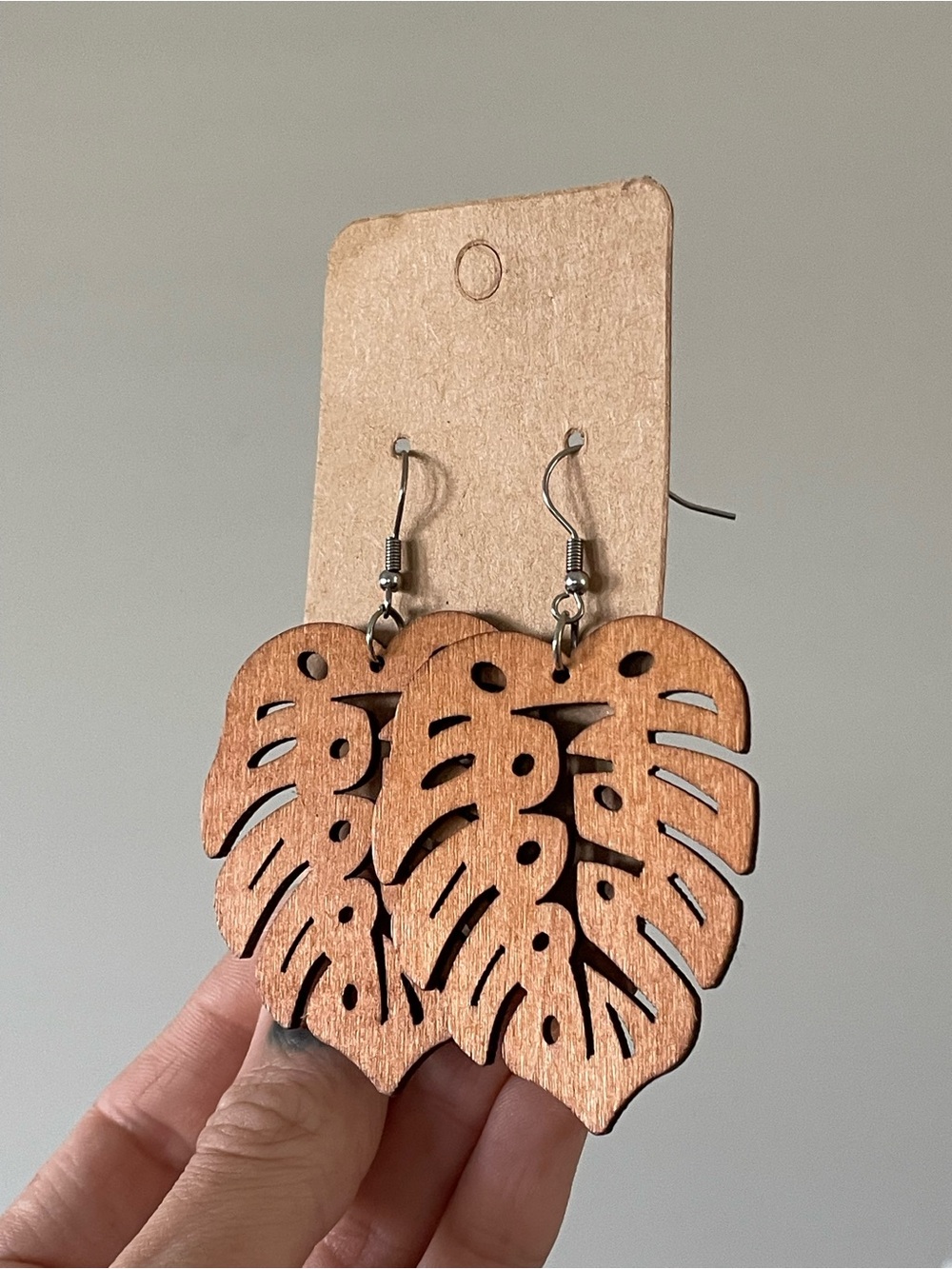 Leaf wooden earrings - Picture 2 of 3